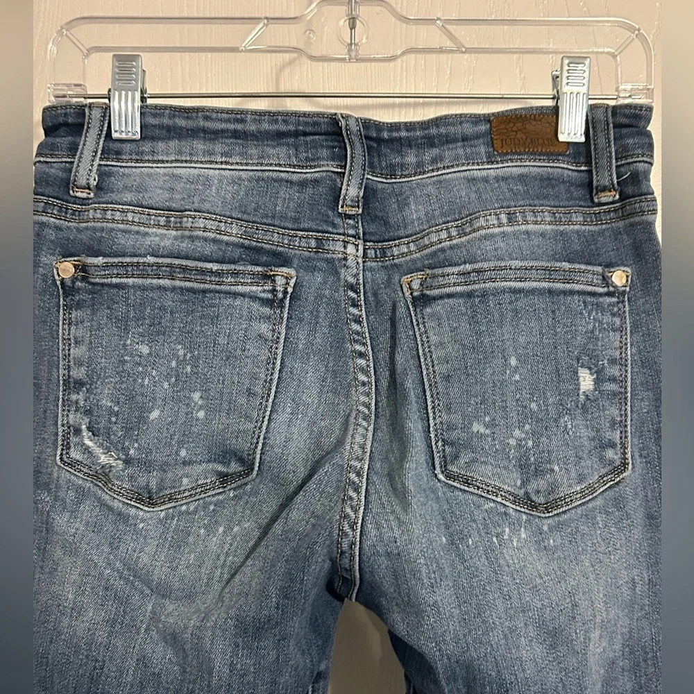 Judy Blue | Distressed Boyfriend Jeans in Blue | Size 5/27